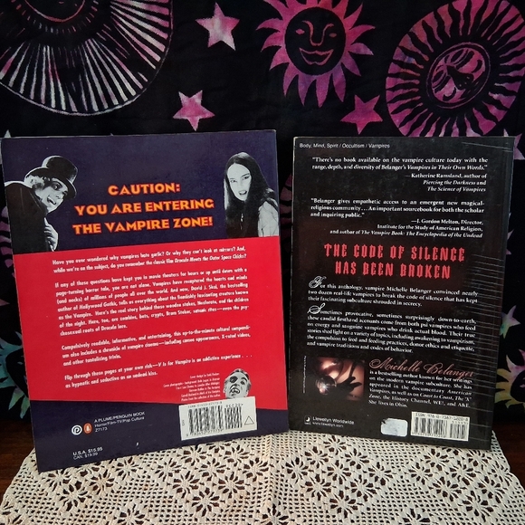 Pair Of Vampire Books Pictures And Lore David J. Skal And Michelle Belanger Used - Picture 2 of 16